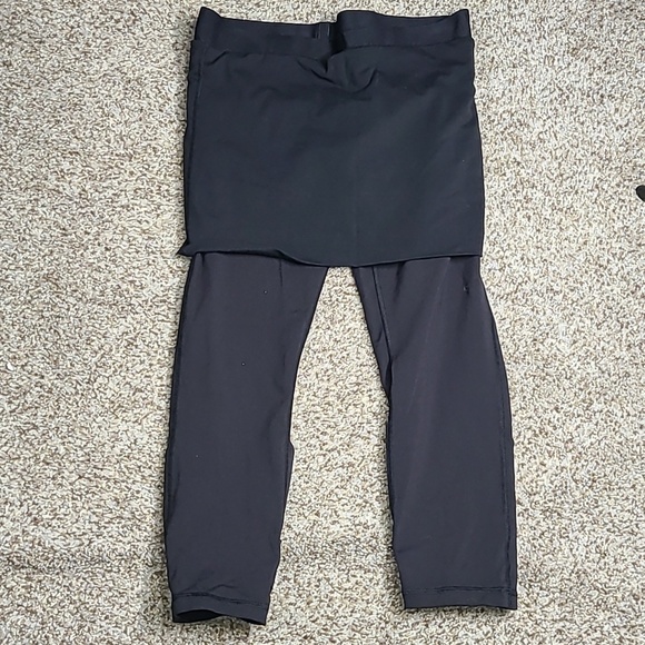 lululemon athletica Pants - Lululemon Athletica Crop Leggins with Skirt Overlay